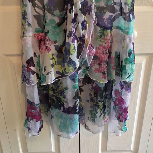 Chelsea and Theodore Sleeveless Floral Maxi Dress - Picture 4 of 5